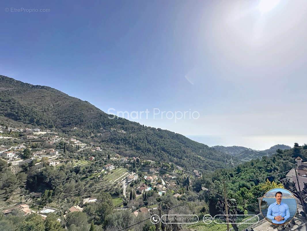 CASTELLAR (06500) - Appartement en ruine au coeur du village avec terrasse vue dégagée mer et montagne - photo 2