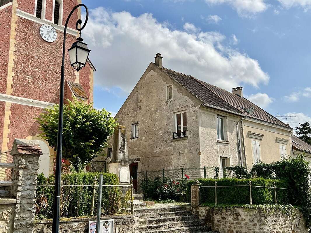 Maison à NANTEUIL-LES-MEAUX