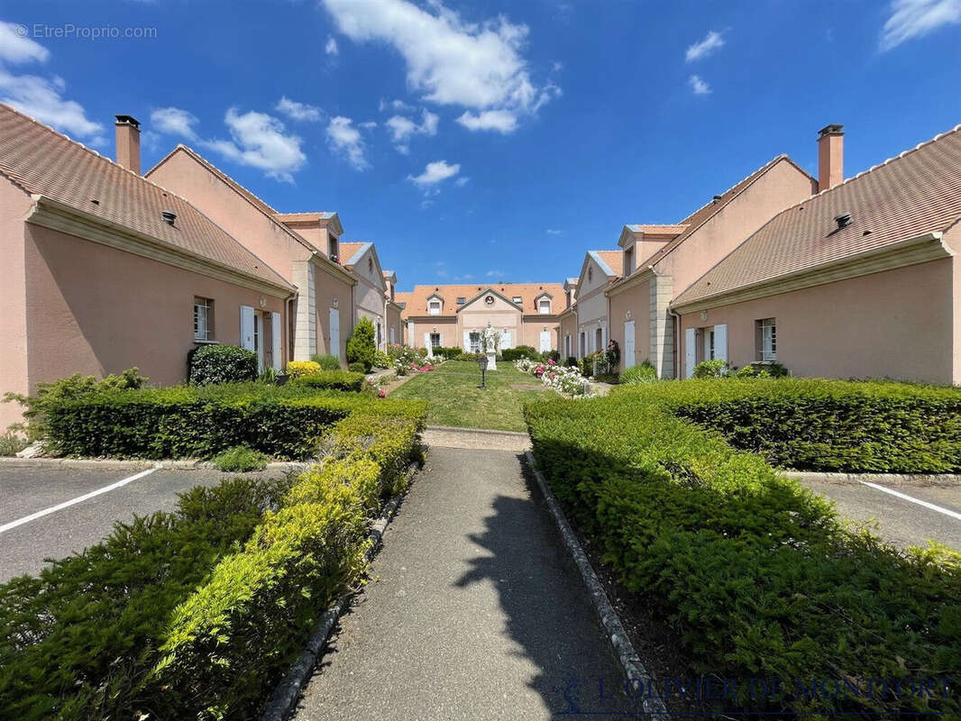 Maison à MONTFORT-L'AMAURY