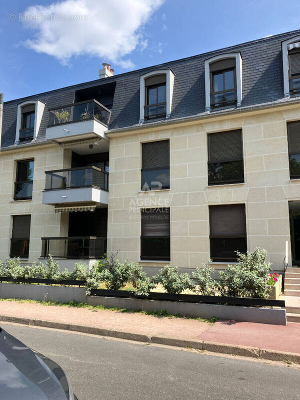 Appartement à MAISONS-LAFFITTE