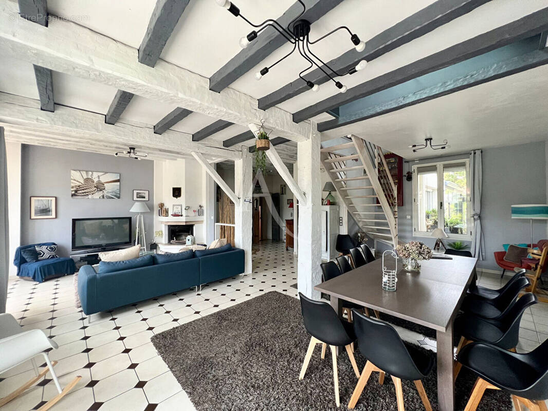 Maison à LONGEVILLE-SUR-MER