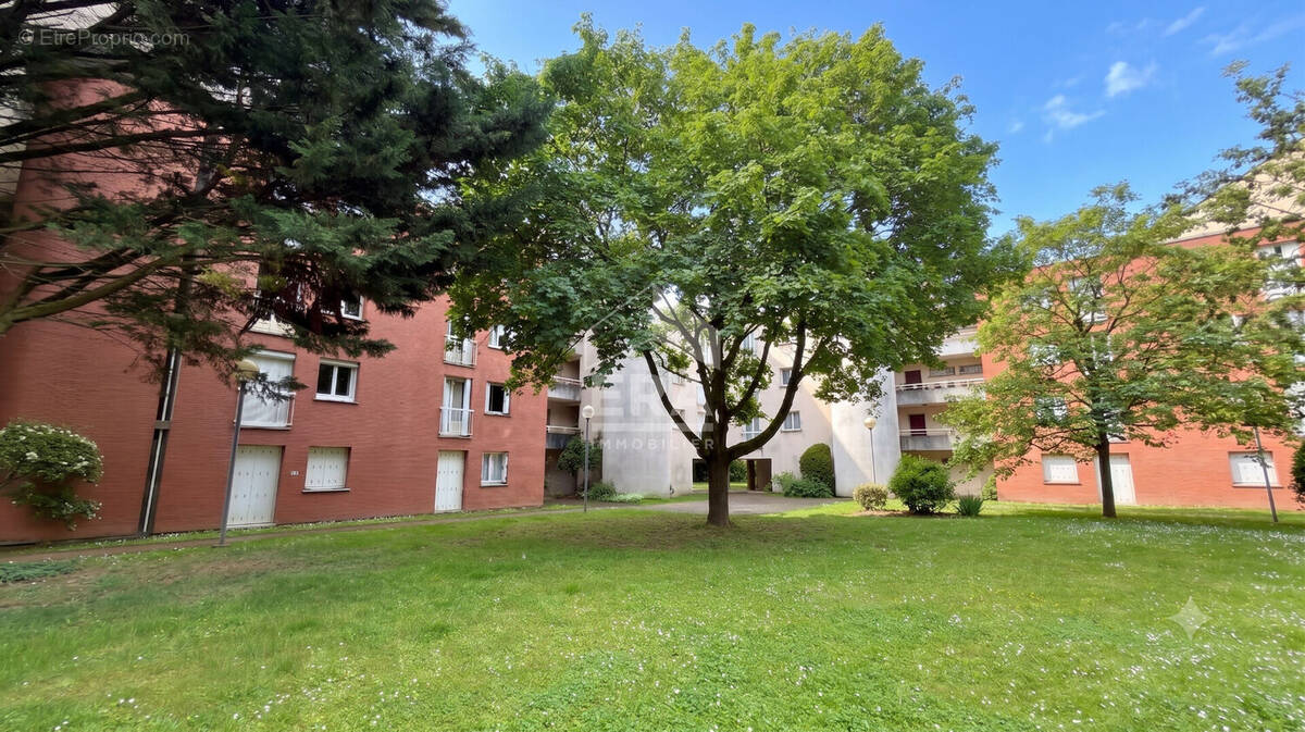 Appartement à CORBEIL-ESSONNES