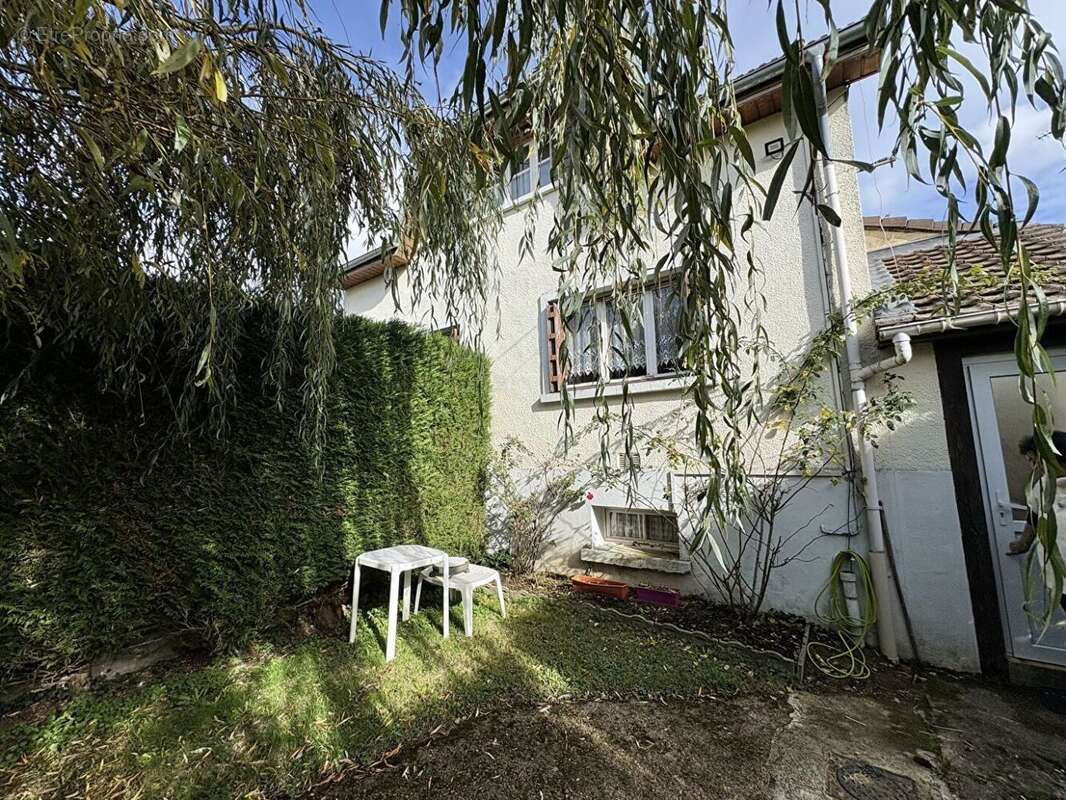 59439700d.jpg - Maison à MORTEFONTAINE-EN-THELLE