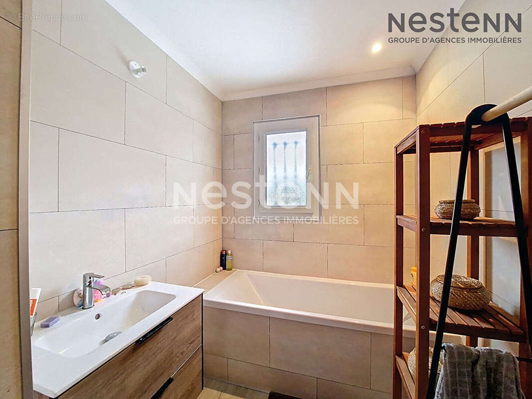 Maison à CANNES-ET-CLAIRAN