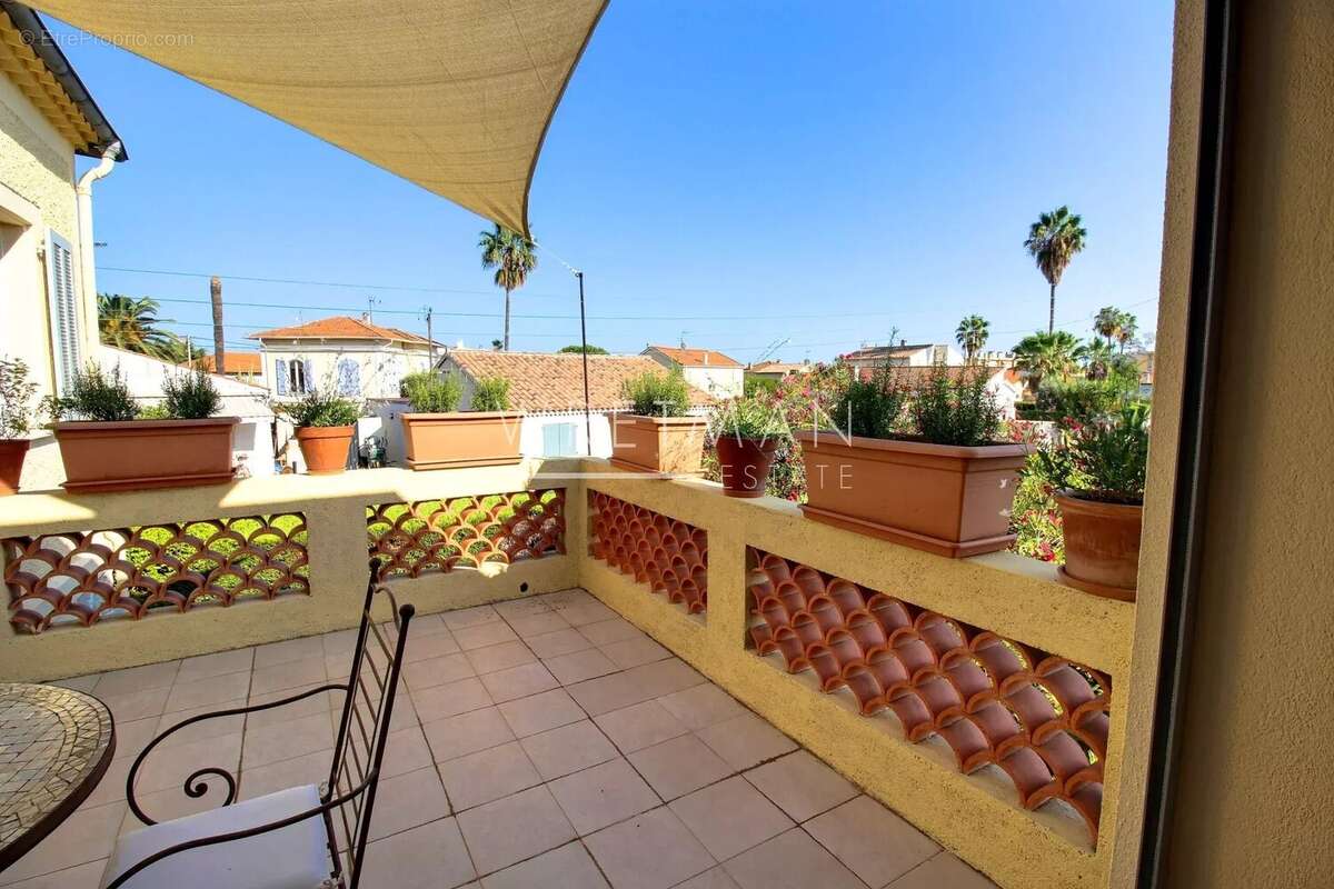 Charmante maison de 7 pièces - Cagnes-sur-mer - photo 3