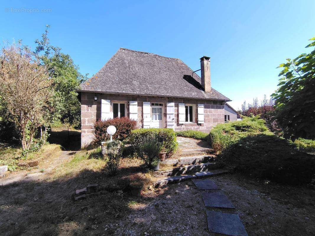 Maison à VILLAC