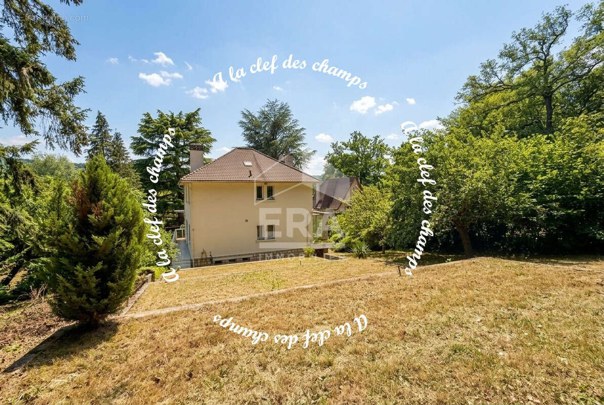 Maison à SAINT-REMY-LES-CHEVREUSE