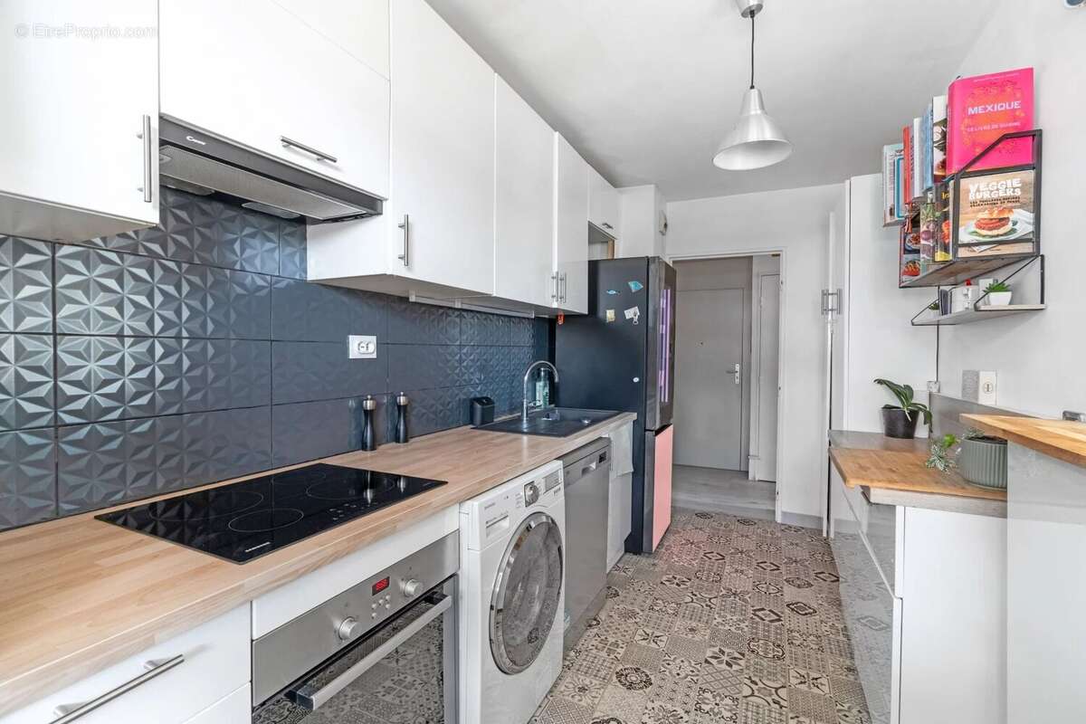 Appartement à LEVALLOIS-PERRET