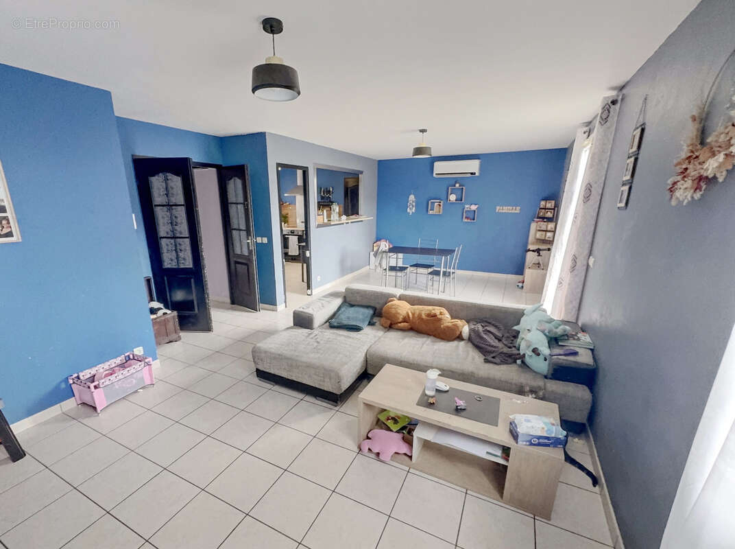 Maison à LESCOUT