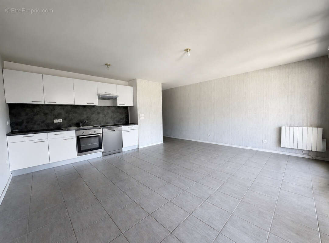 Appartement à SAINT-MARTIN-LE-VINOUX