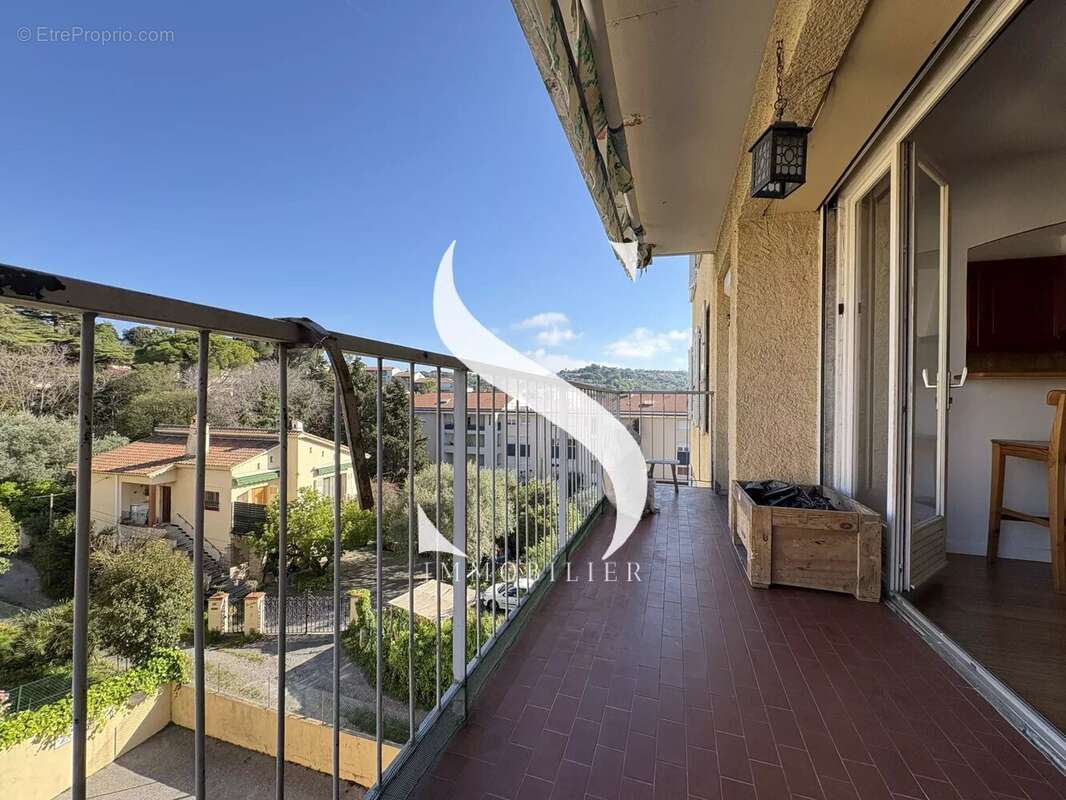 Appartement à VALLAURIS