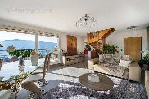 Appartement à VEYRIER-DU-LAC