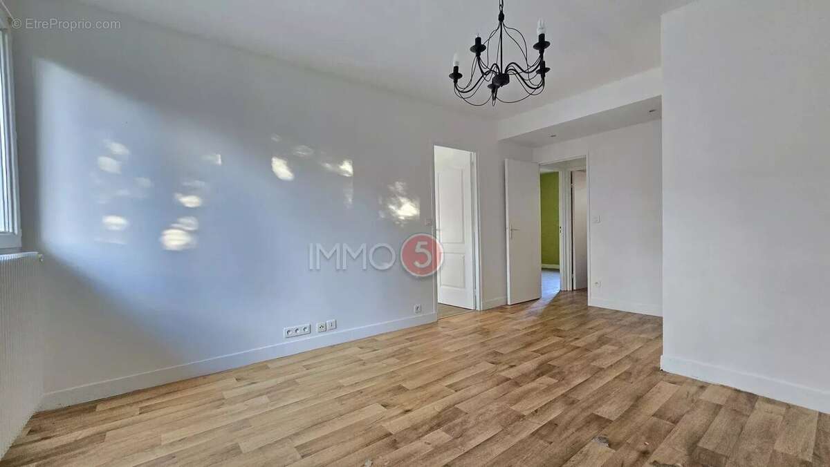 Appartement à LE RAINCY