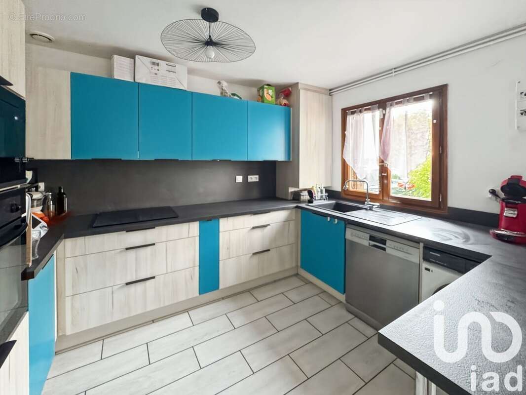 Maison 95 m² à Sainte-Genevieve-Des-Bois  - photo 5