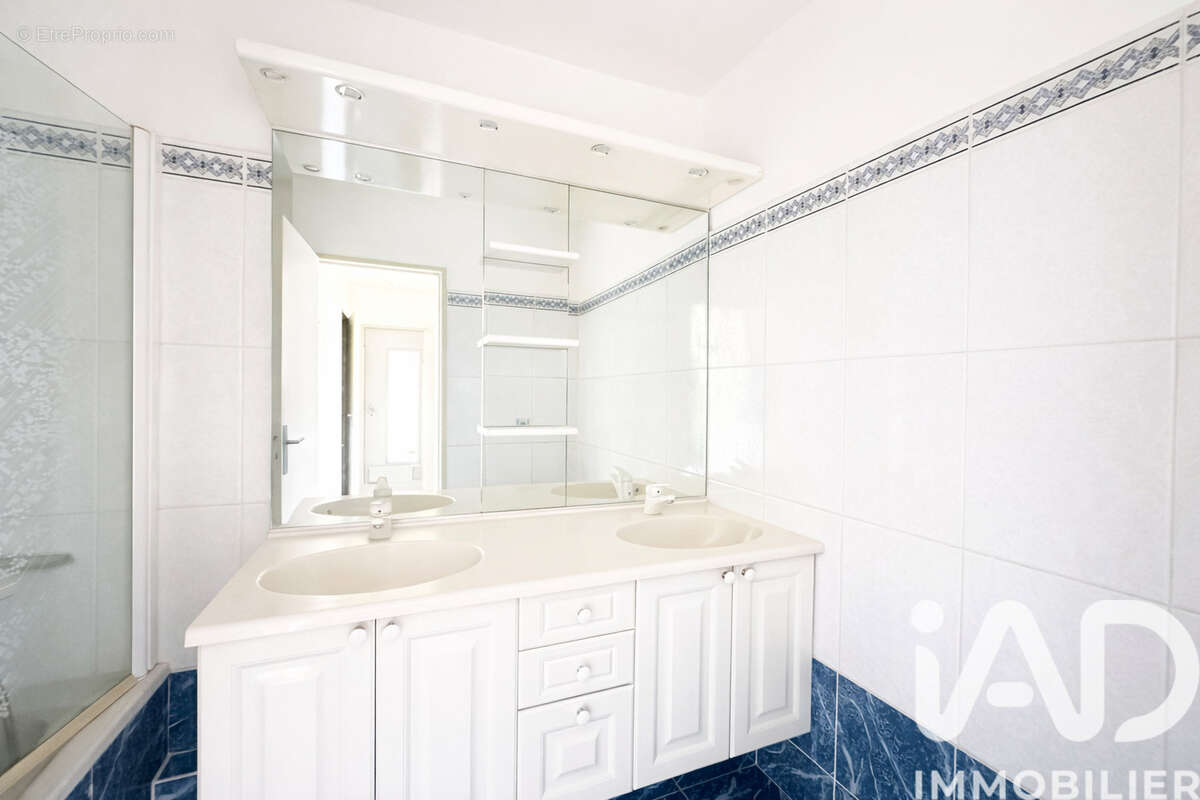 Photo 8 - Appartement à MARSEILLE-6E