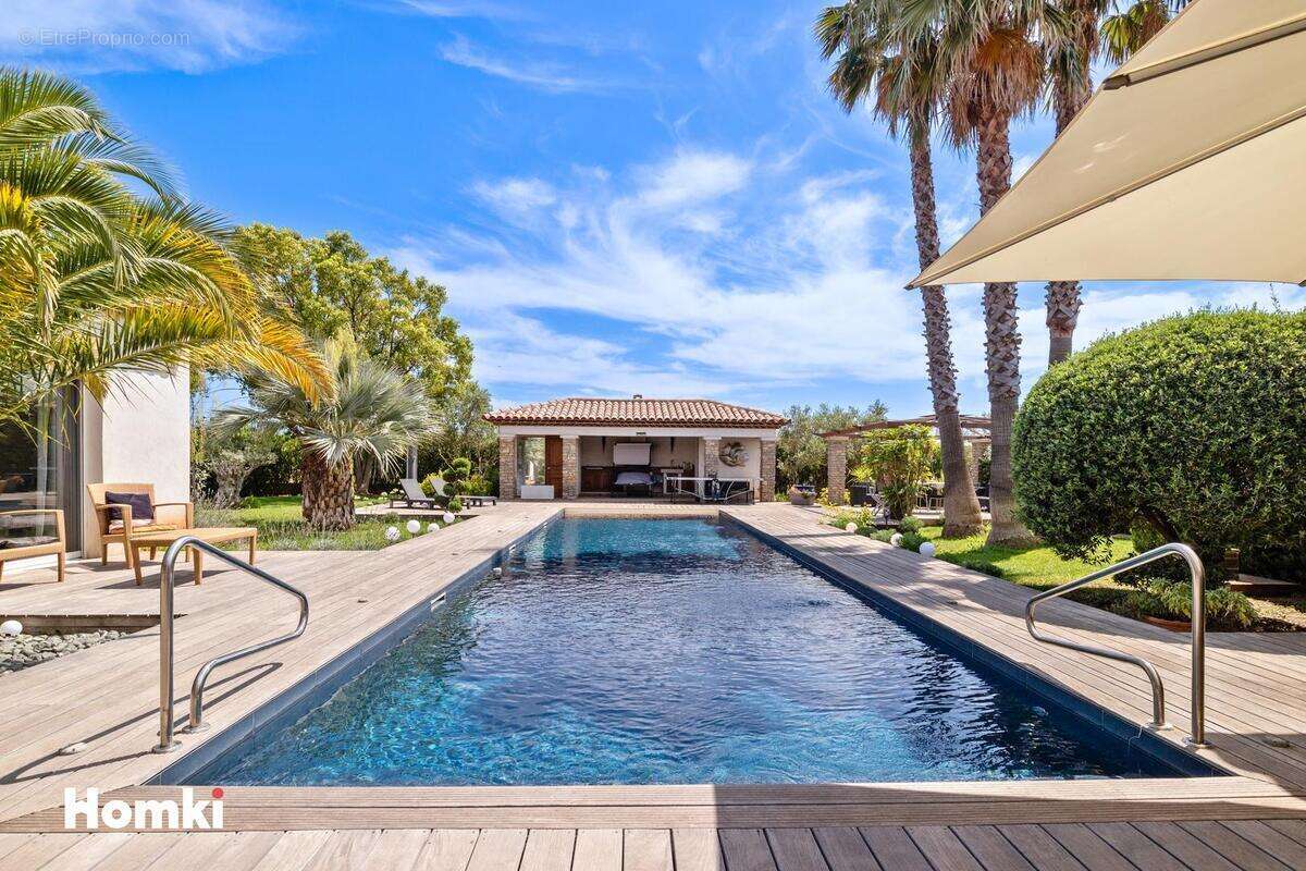 Maison à LE CANNET-DES-MAURES