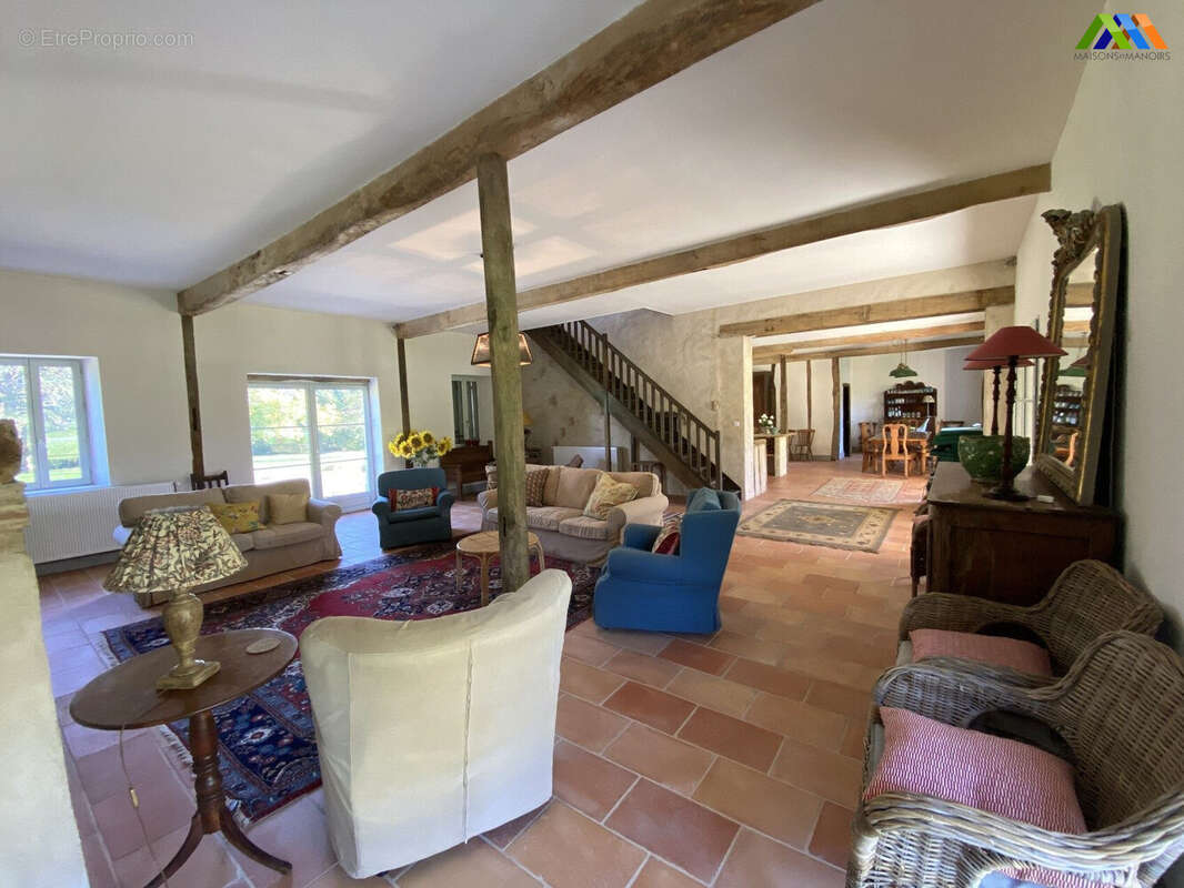 600 m² à L'isle-En-Dodon  - photo 9