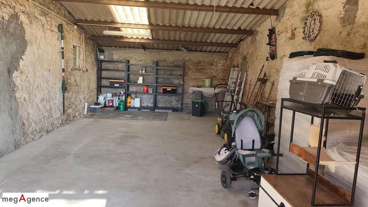 Longère rénovée 3 chambres, dépendances sur 1430 m² de parcelle - photo 6