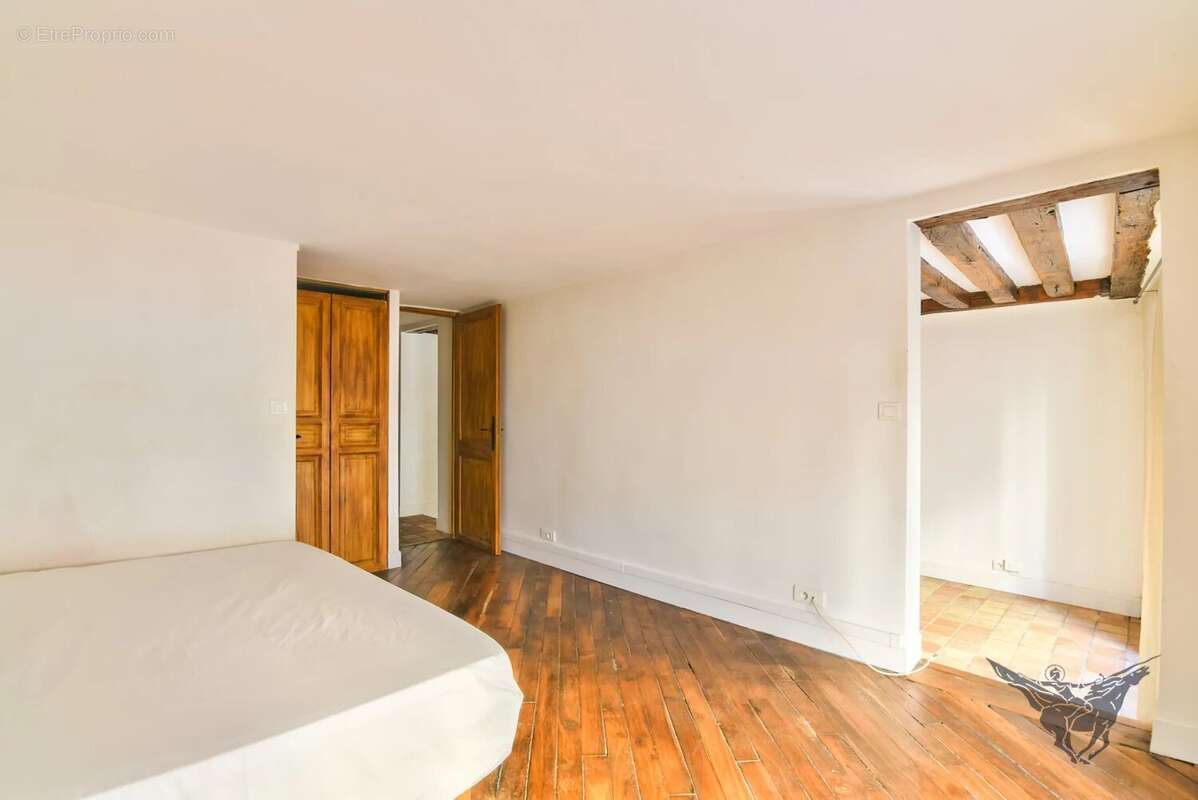 Appartement à PARIS-10E