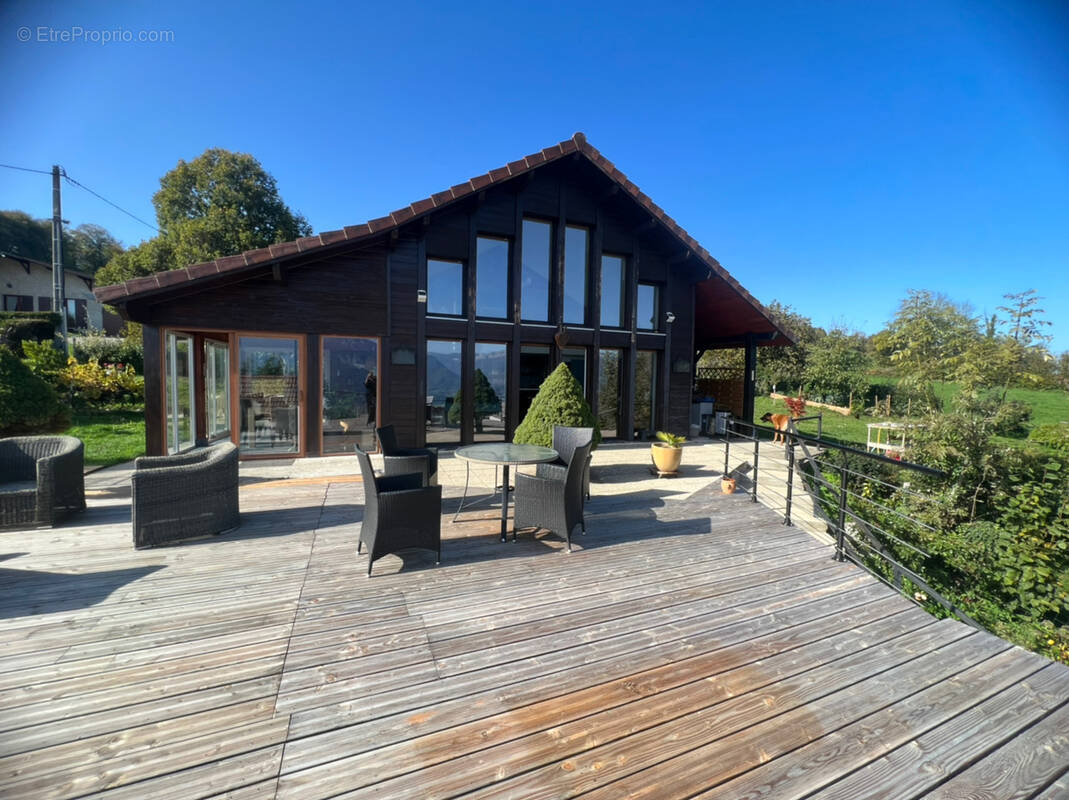 Maison à MIRIBEL-LES-ECHELLES