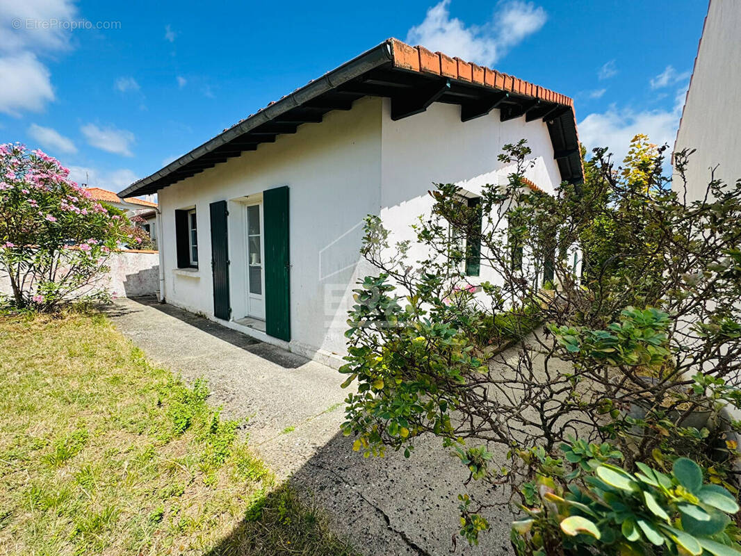 Maison à VAUX-SUR-MER