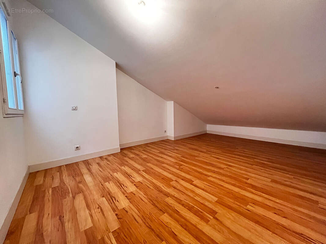 Appartement à MARSEILLE-2E