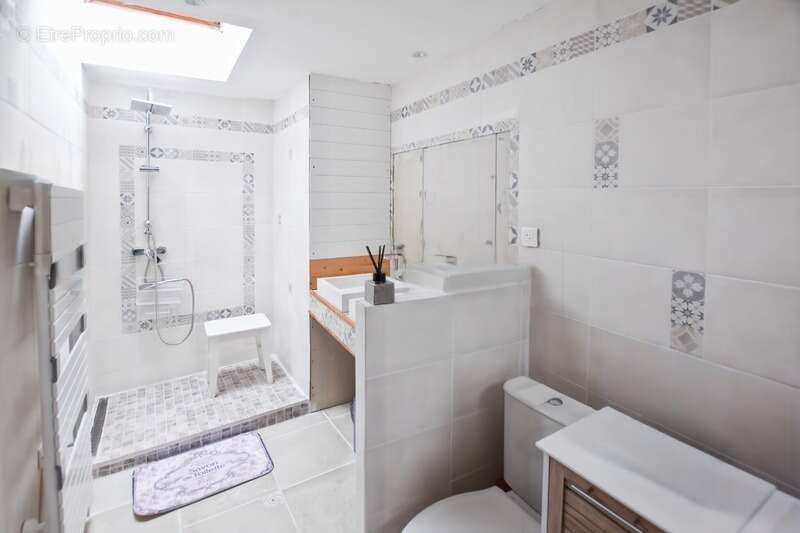 Maison à SAINT-PIERRE-DE-VARENNES