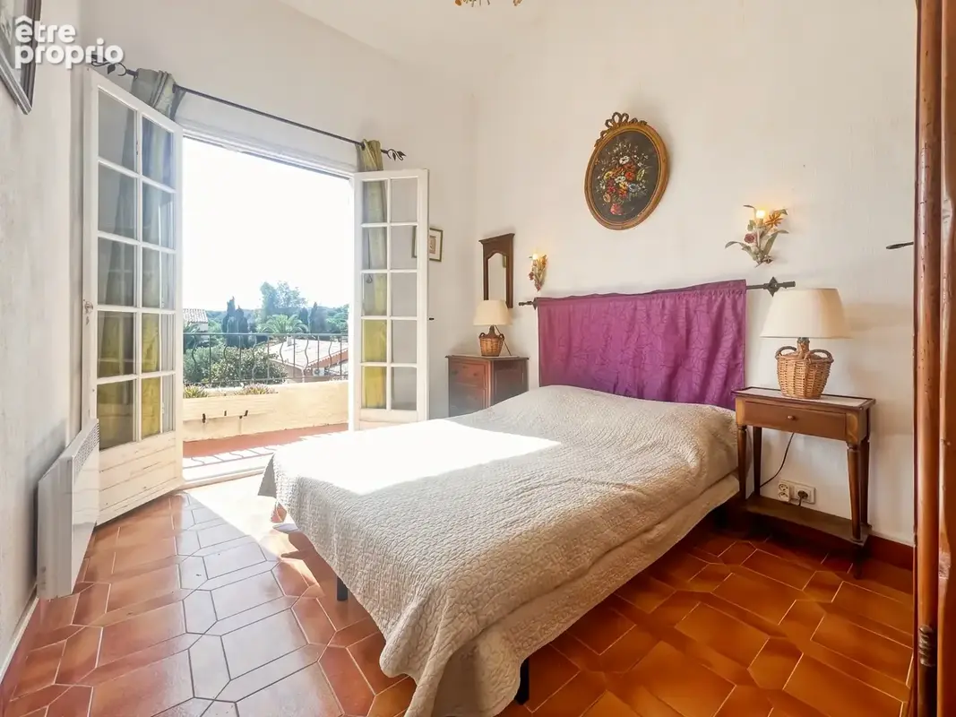 Appartement à vendre 4 pièces PORQUEROLLES (83), rare à la vente appartement 2 terasses et cave, vue et calme - photo 12