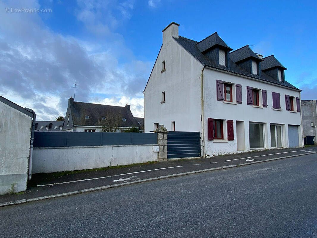Maison à LANGUIDIC
