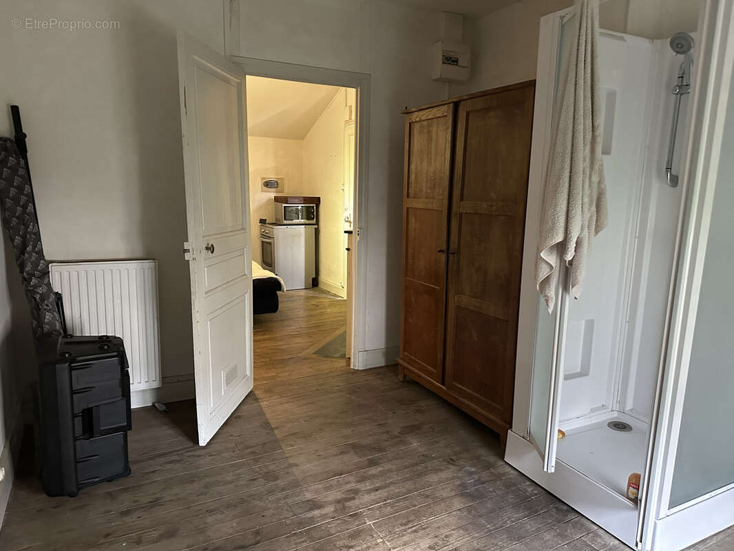 Commerce à CHAMALIERES