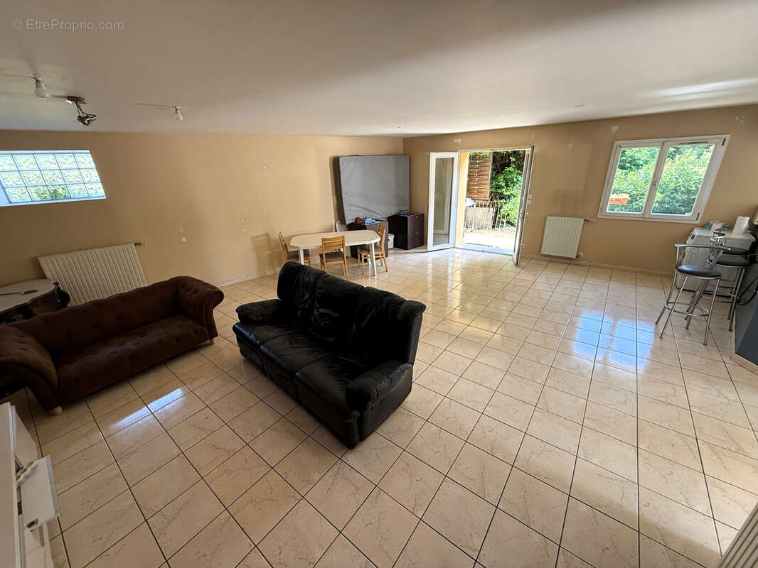 Appartement à SAINT-ROMAIN-EN-GAL