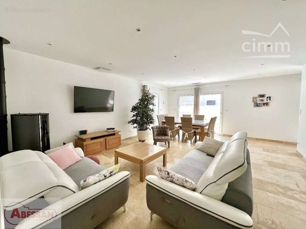 Maison à PORT-SAINT-LOUIS-DU-RHONE