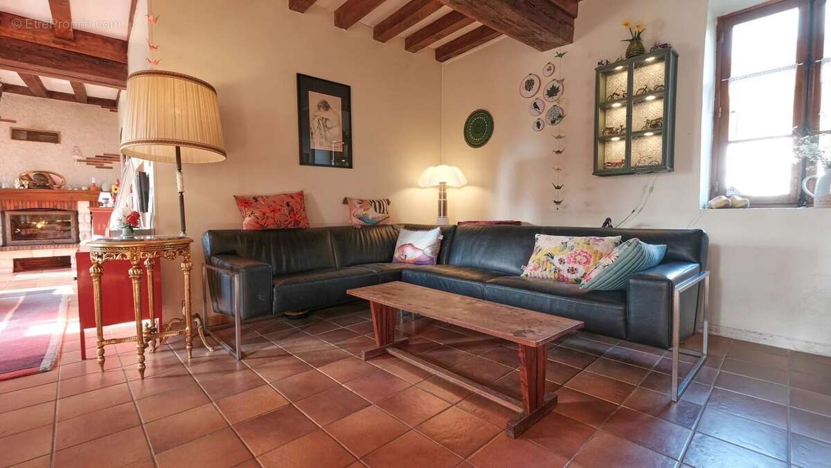 Maison à CHAMPALLEMENT