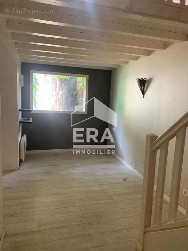 Maison à SAINT-CLAIR-DE-LA-TOUR