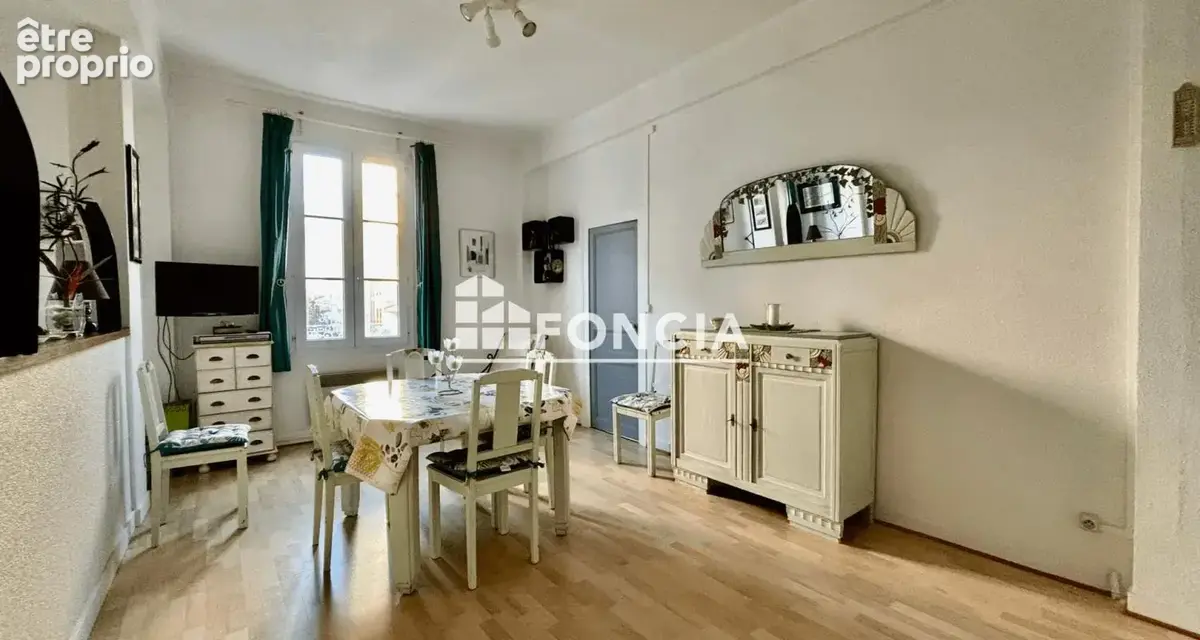 Les sables d'olonne - centre plage - vue latérale mer - appartement t3 avec 2 balcons - photo 2