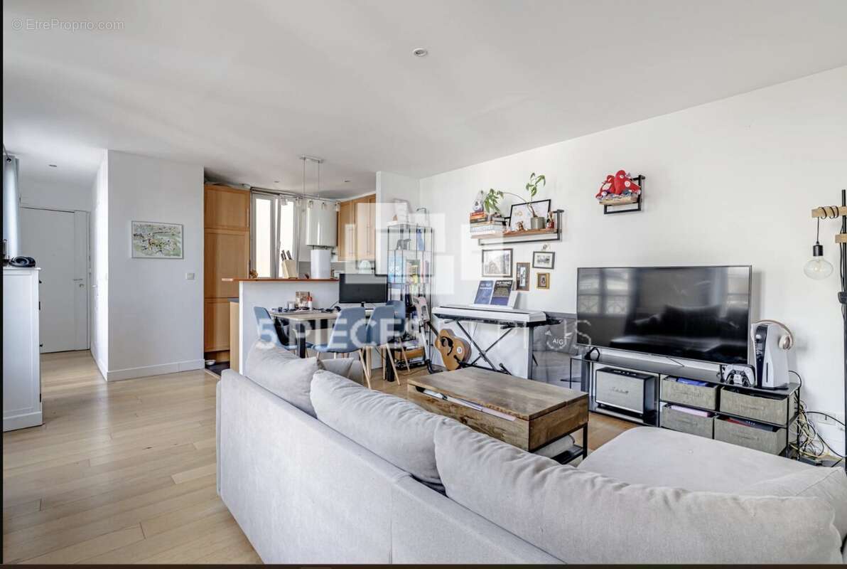 Appartement à LEVALLOIS-PERRET