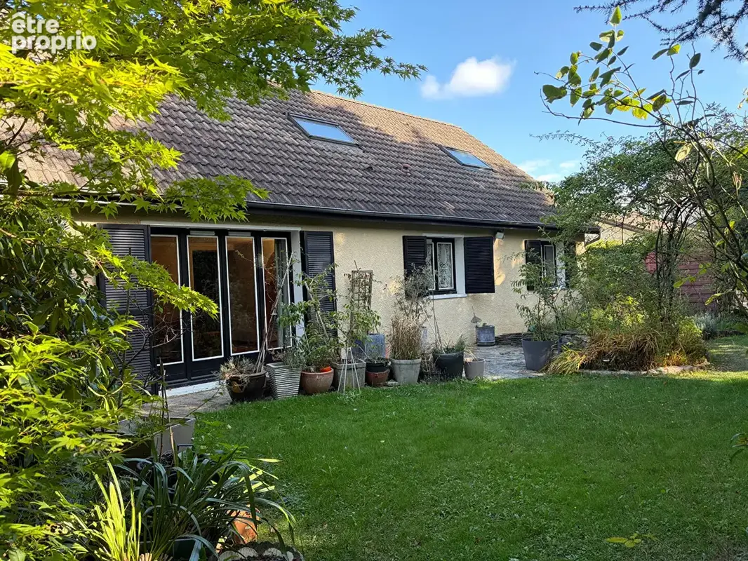 Maison à BUC