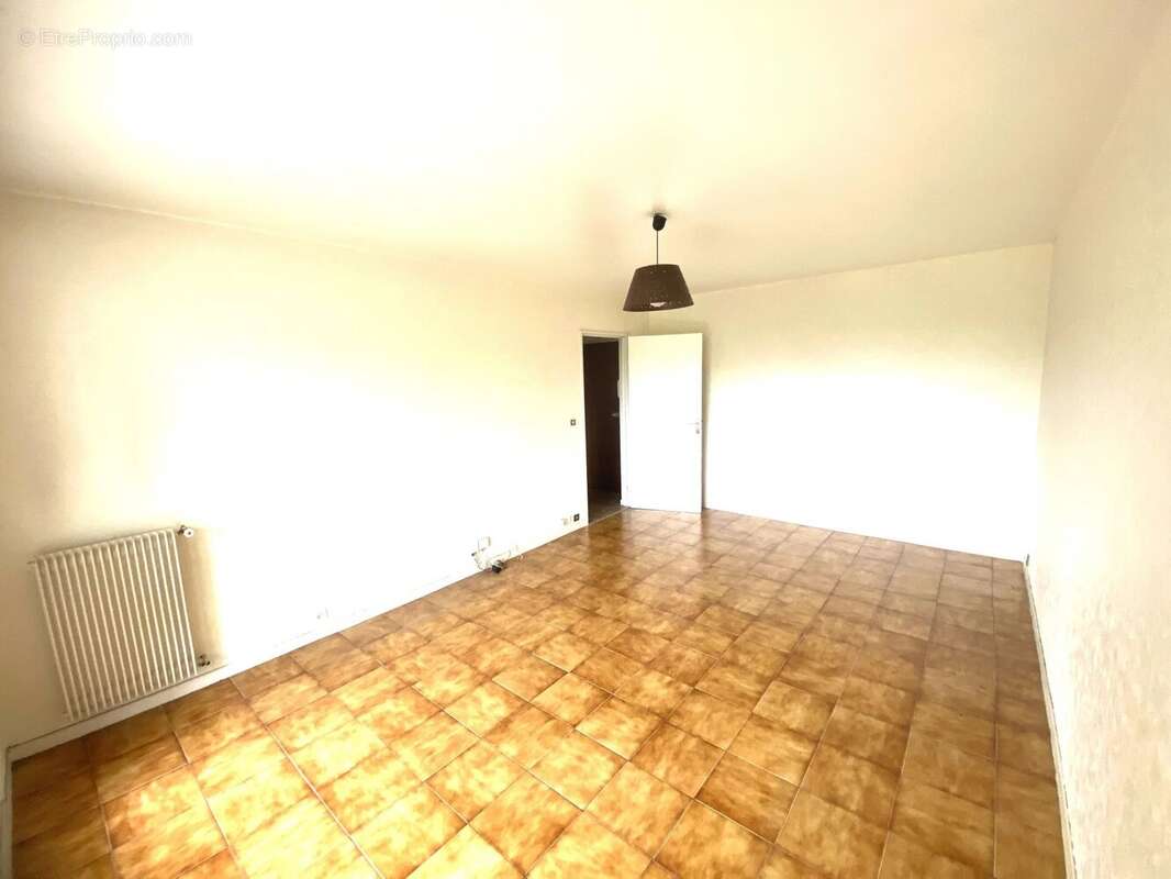 Appartement à SAINT-OUEN-L&#039;AUMONE