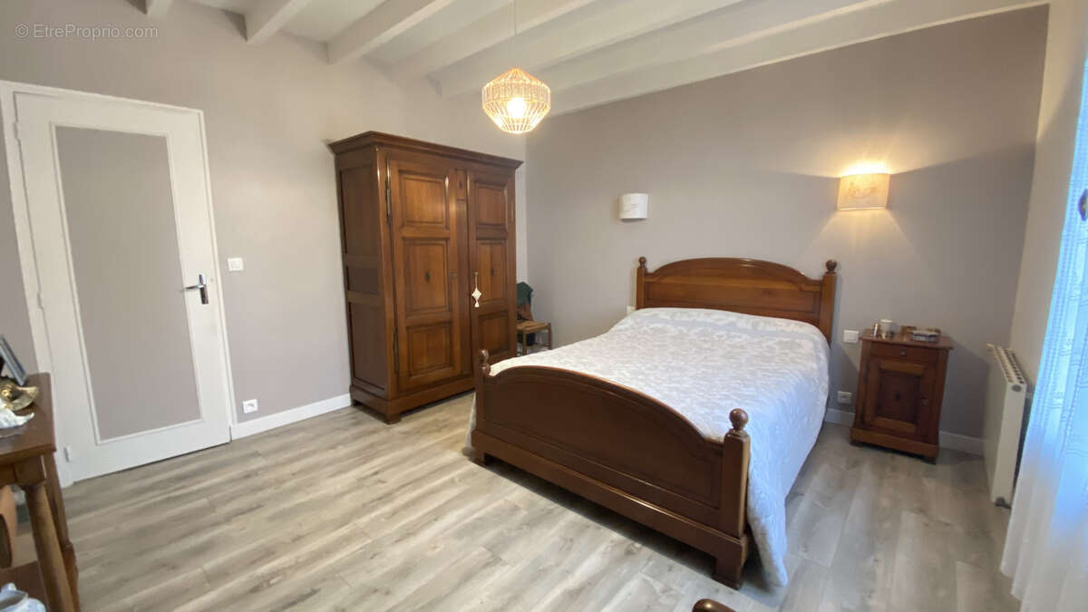 Maison à CHAMPAGNOLLES