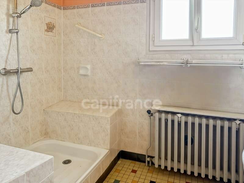 Maison à LE RELECQ-KERHUON