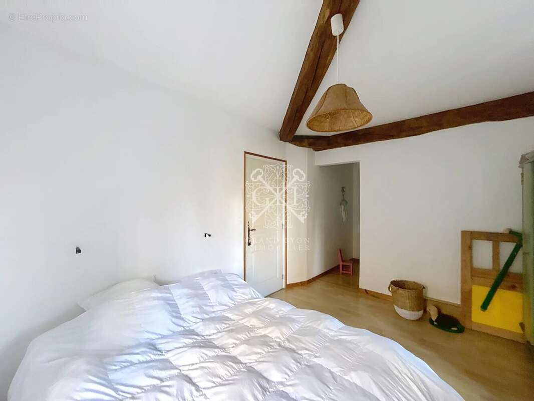 Maison à FERRIERES-SUR-SICHON