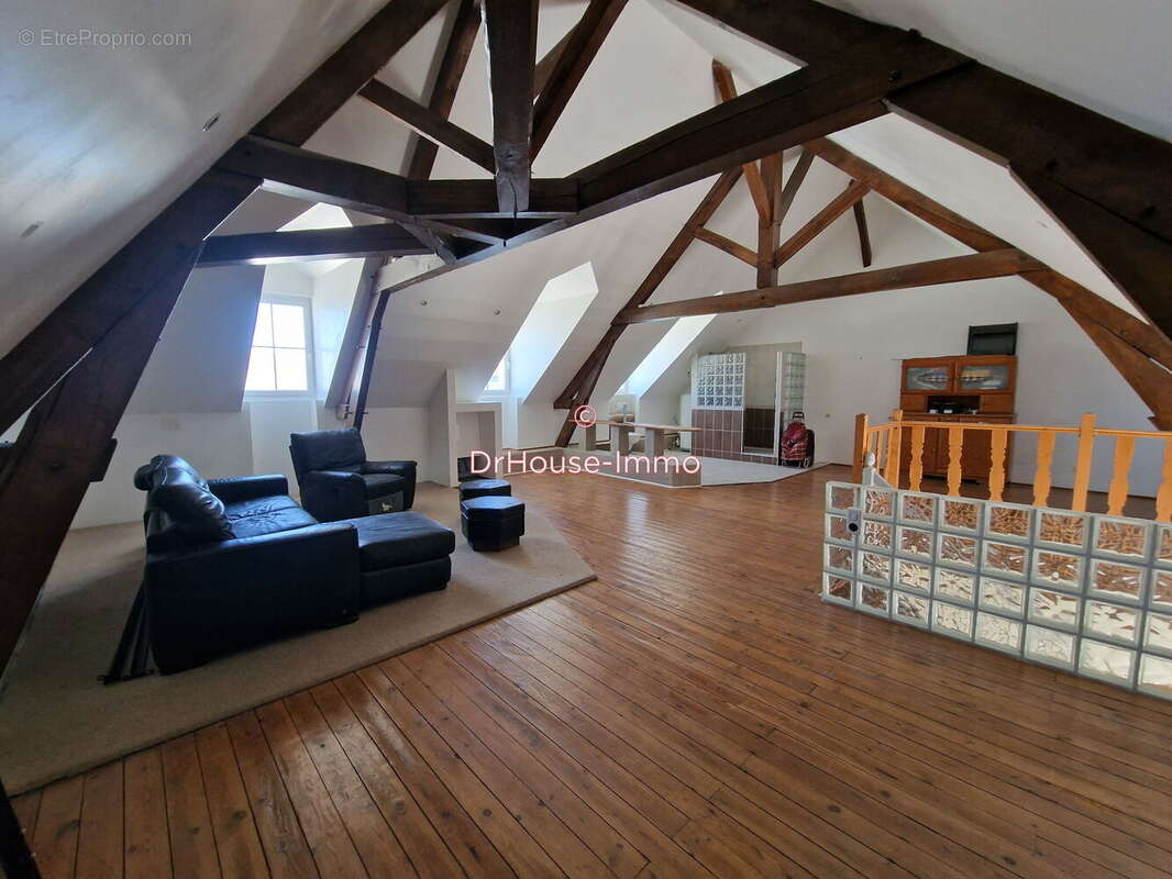 Maison à DANGE-SAINT-ROMAIN