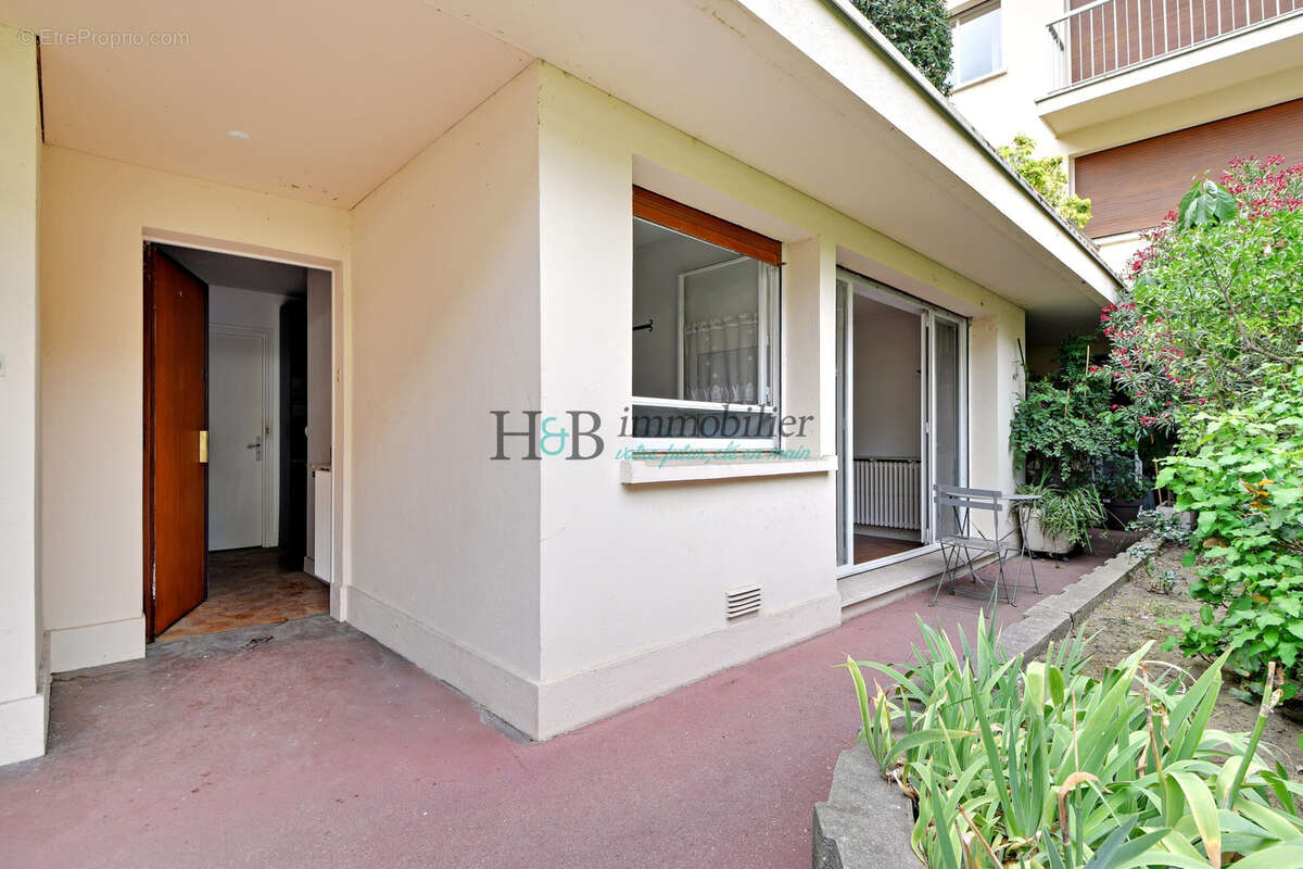 Appartement à PARIS-15E