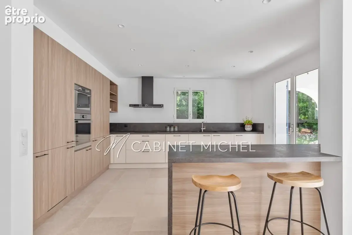 Maison 6 pièces 179 m² à vendre à Roquefort-Les-Pins (06330) - photo 7