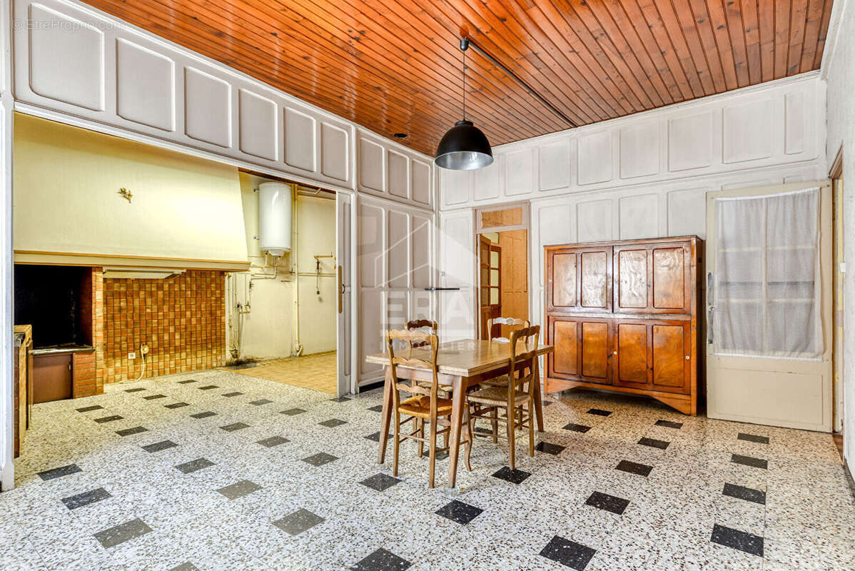 Maison à MOUSSAN