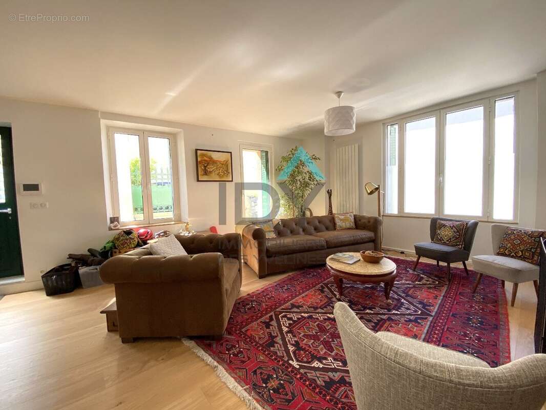 Maison à MAREIL-MARLY