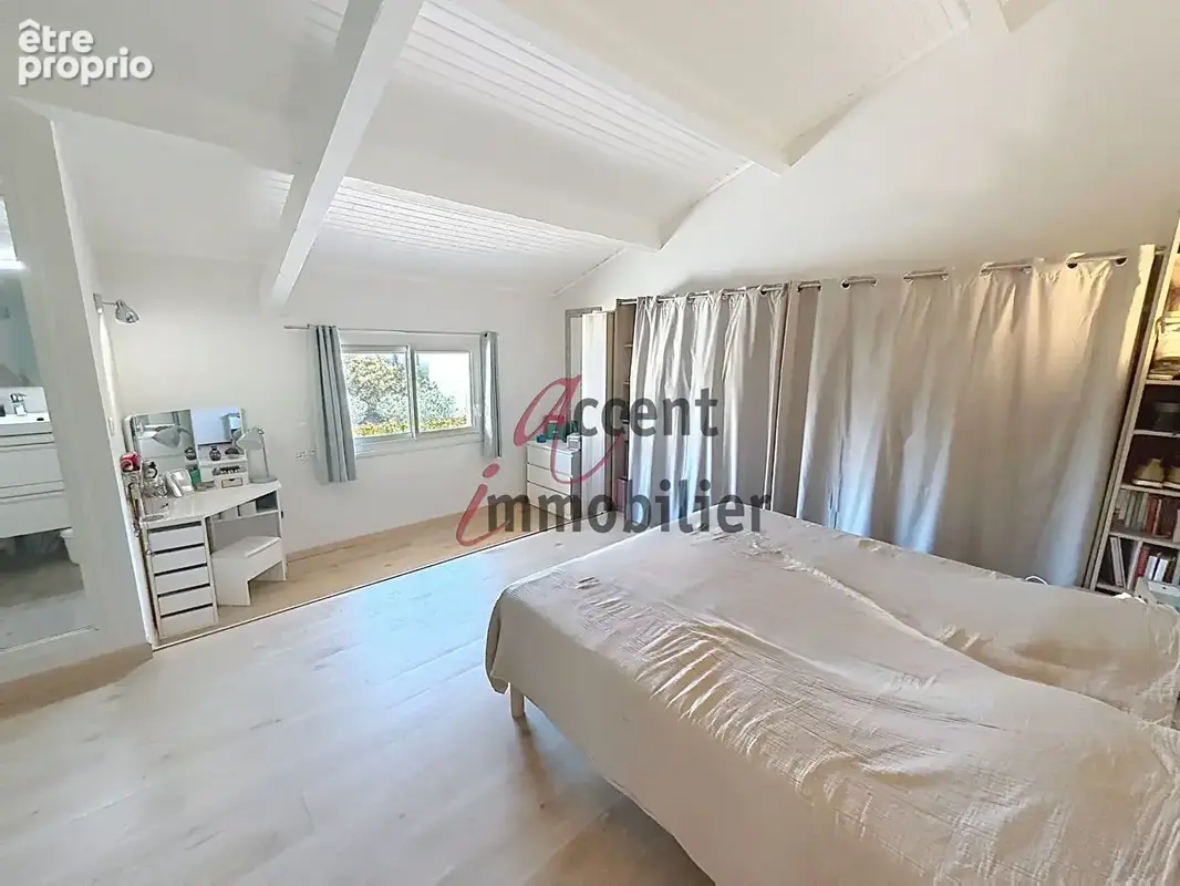 Mollégès - villa 154 m² - 4 chambres - piscine - dépendances - photo 12