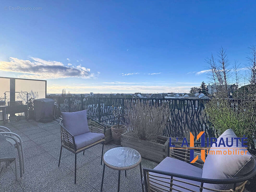 Appartement à HOUILLES