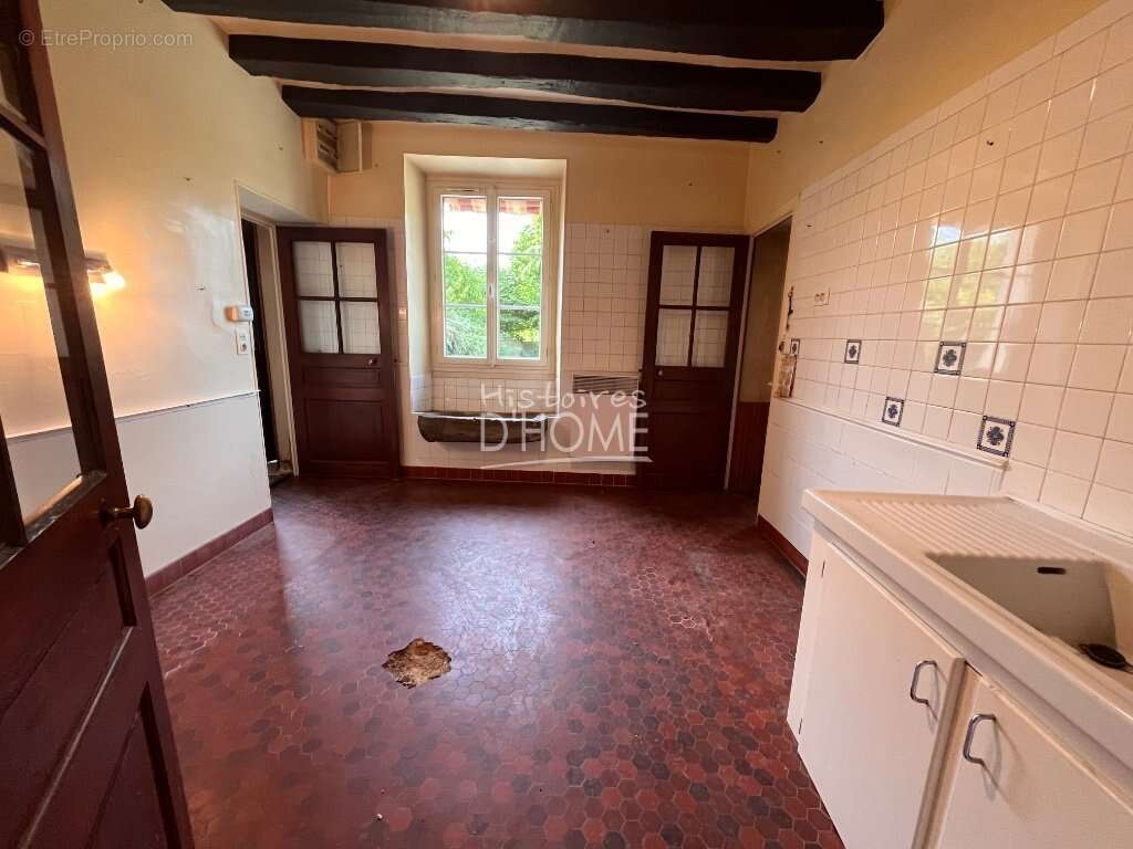 Belle propriete avec 1 annexe et 2 garages sur touquin - photo 6