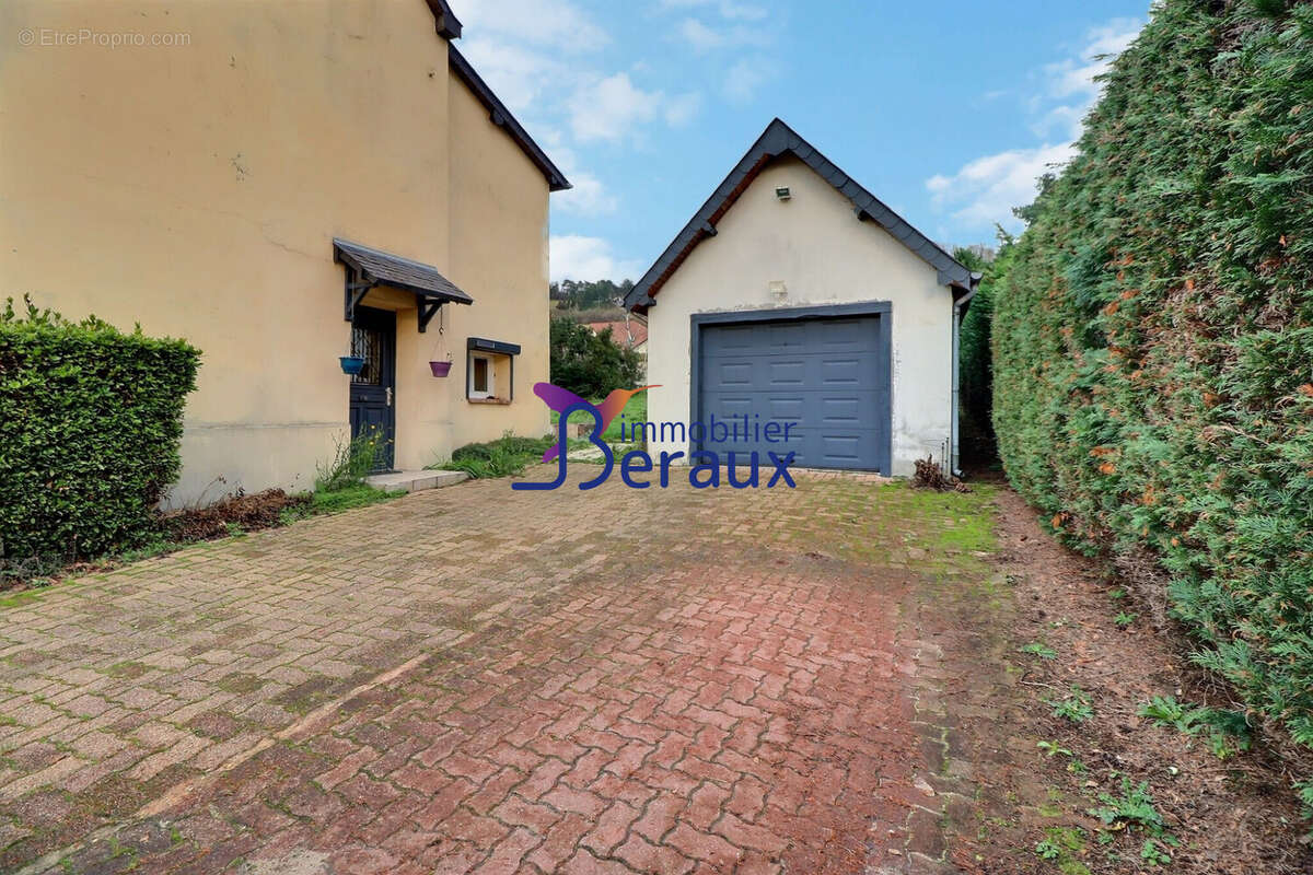 Maison à SAINT-MARTIN-DE-BOSCHERVILLE